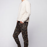 JAGGER - Distressed 5 Pocket Twill Classic Jogger - Camo