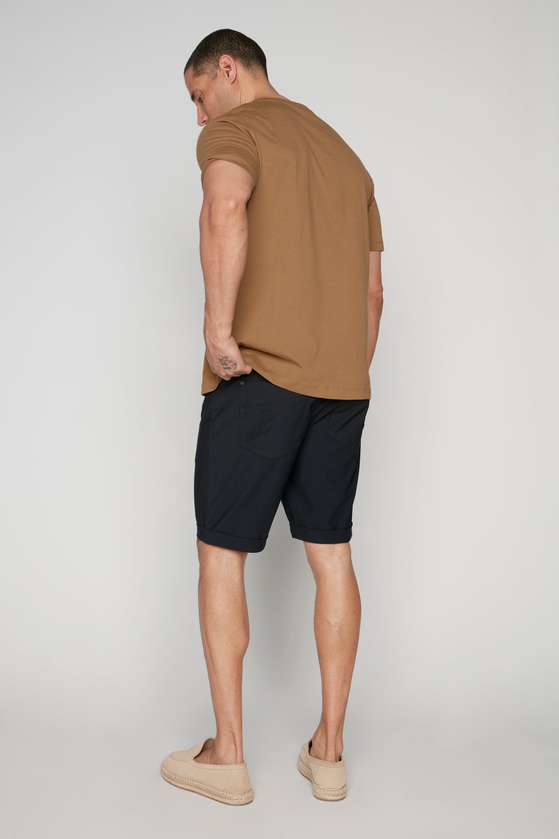 LENNON - Mens Rolled Up Shorts with Cool Stretch - Dark Navy DNM.WORKS