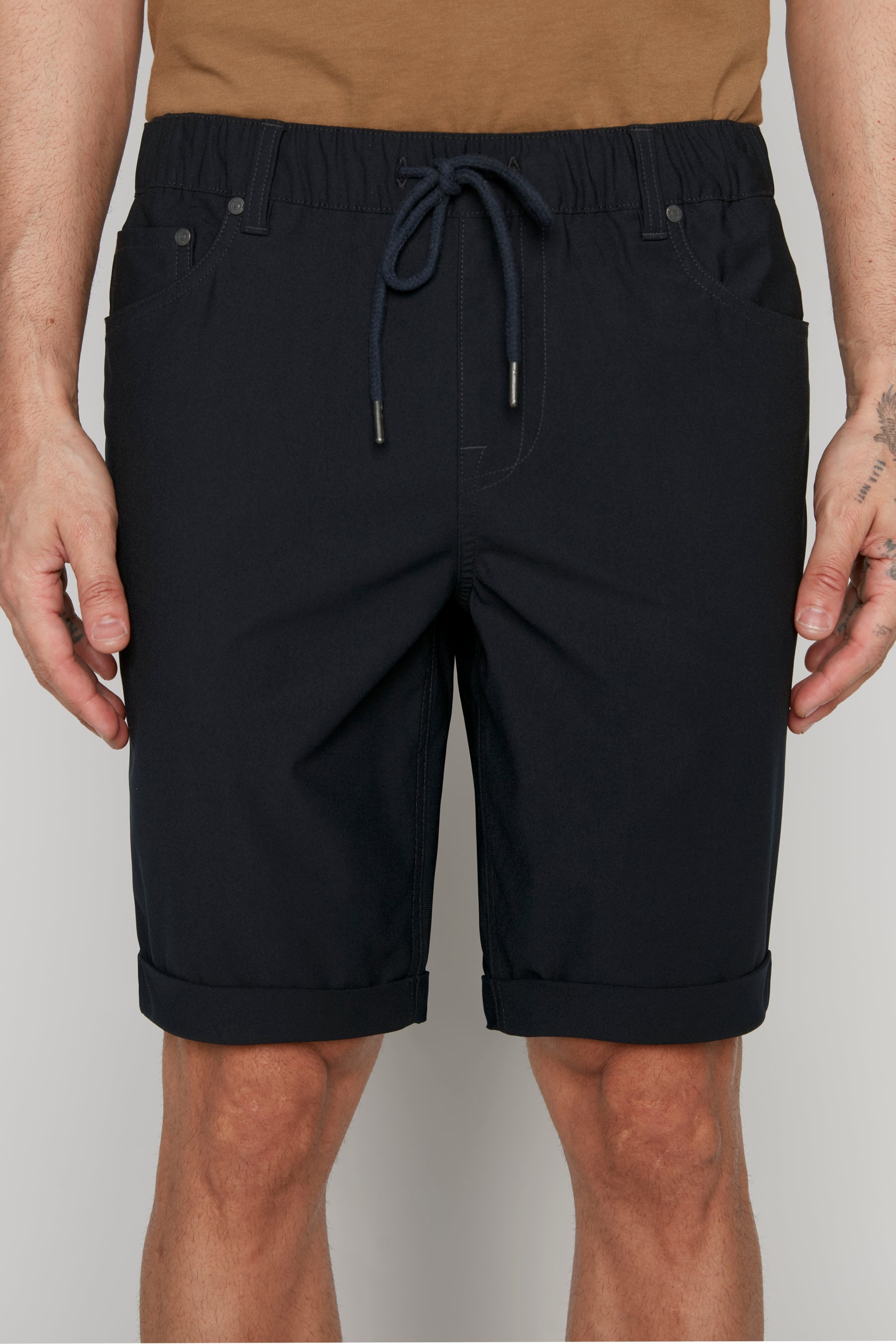 LENNON - Mens Rolled Up Shorts with Cool Stretch - Dark Navy DNM.WORKS