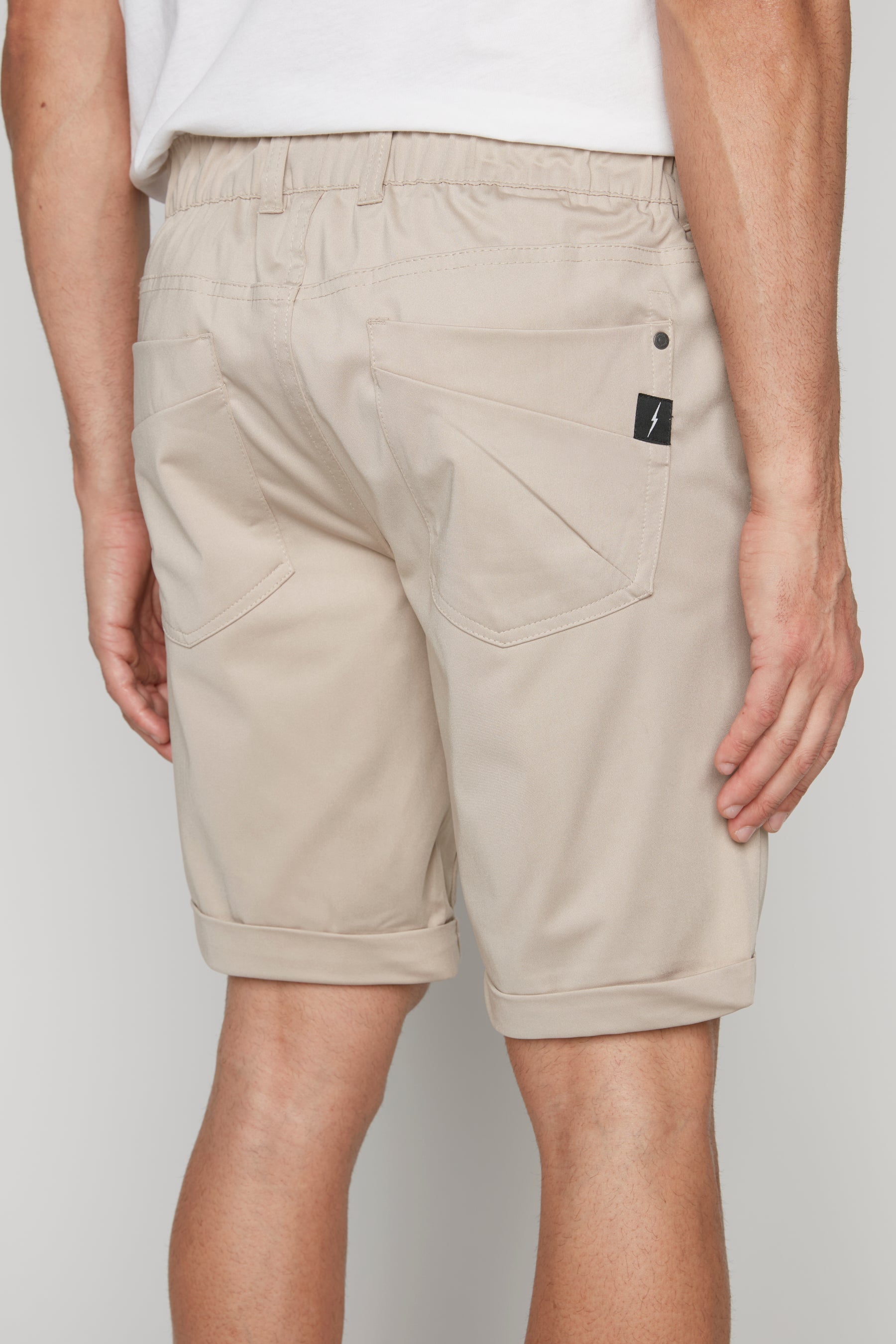 LENNON - Mens Rolled Up Shorts with Cool Stretch - Sage DNM.WORKS