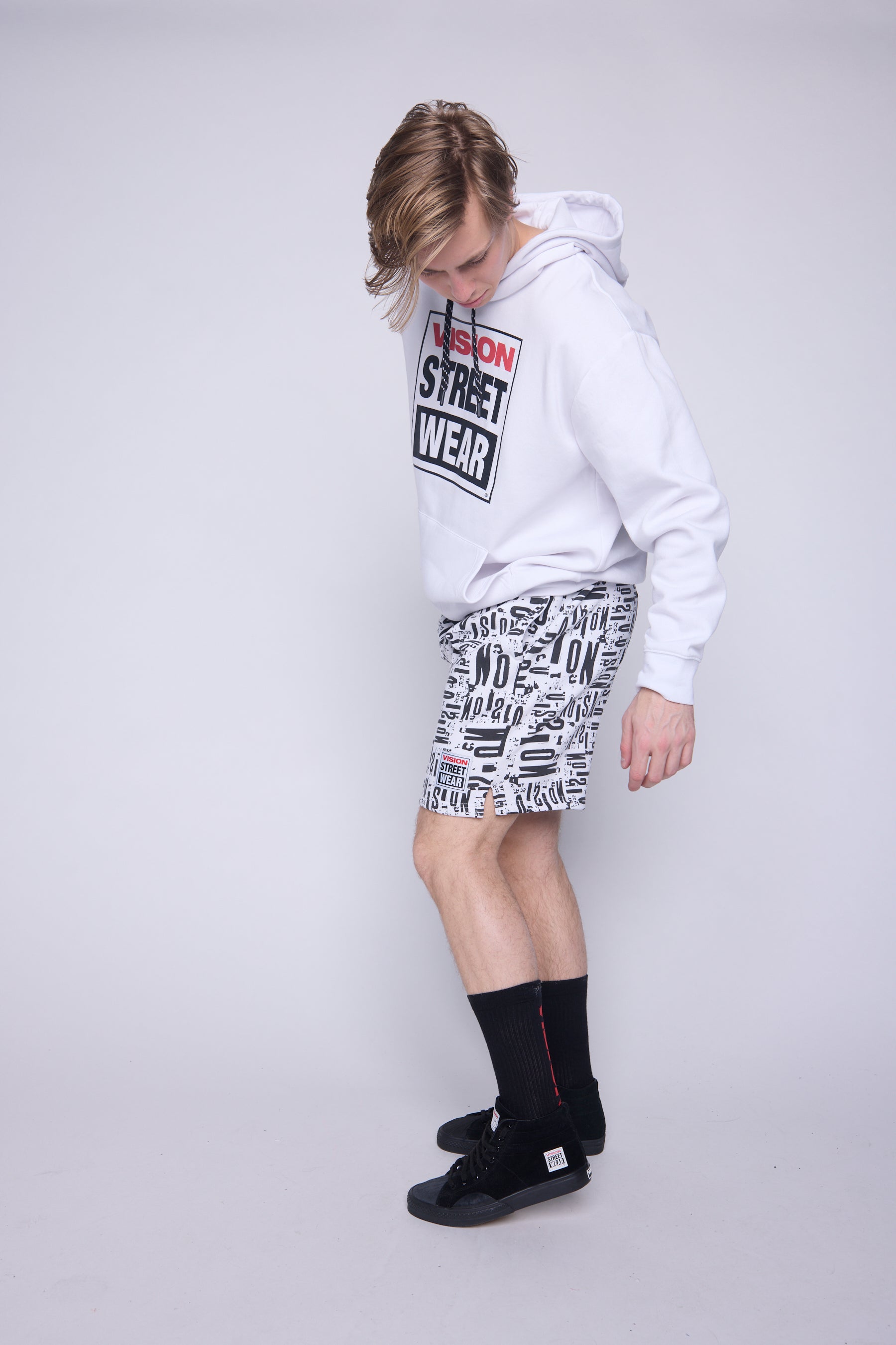 Vision Street Wear Aop Newspaper Shorts Ivory